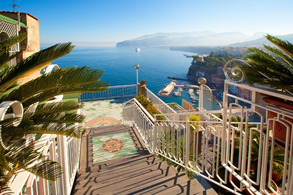 Hotel Settimo Cielo Sorrento Exterior photo