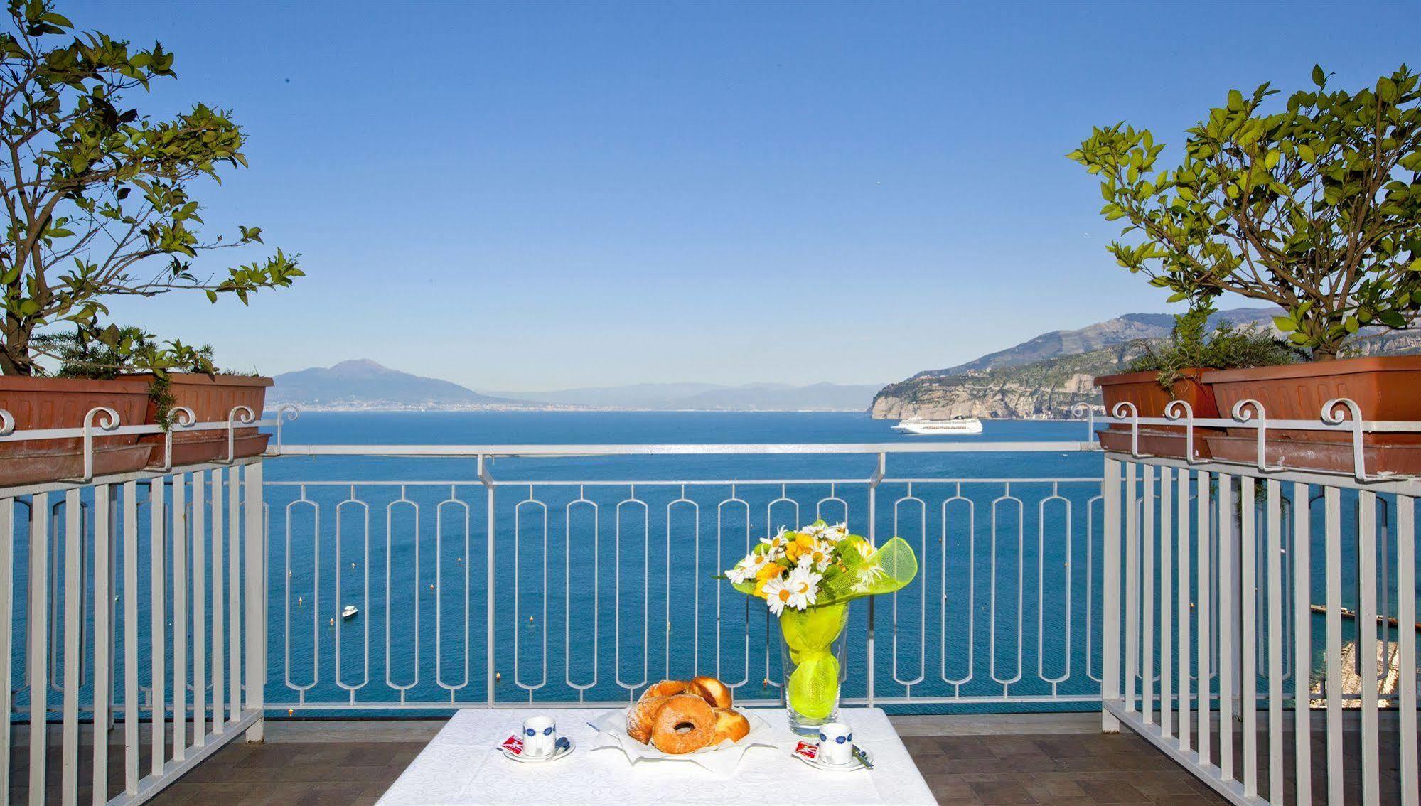 Hotel Settimo Cielo Sorrento Exterior photo
